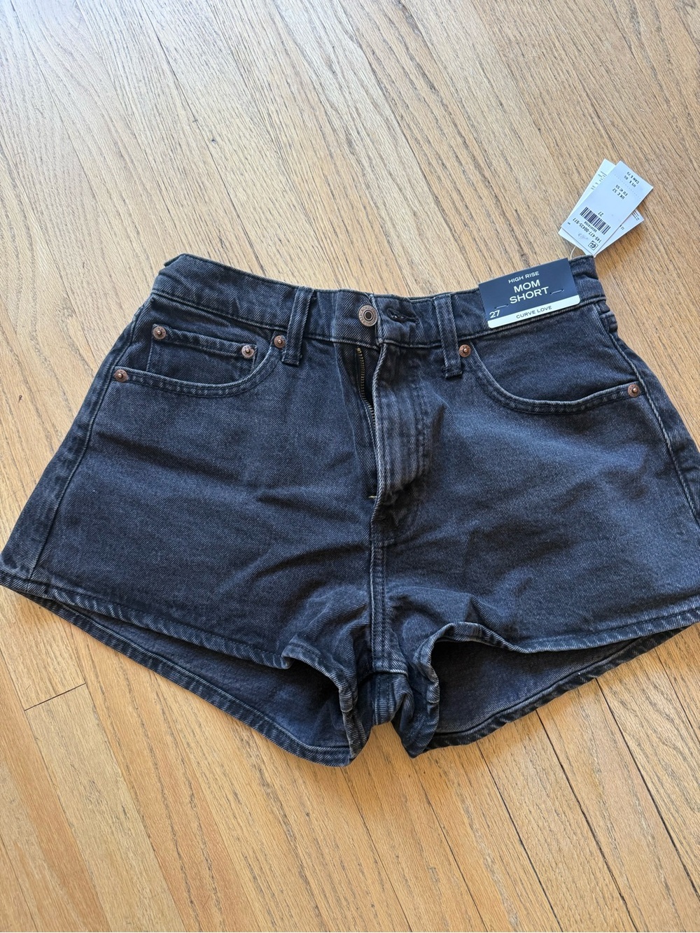 NWT Abercrombie & Fitch High Rise Mom Short